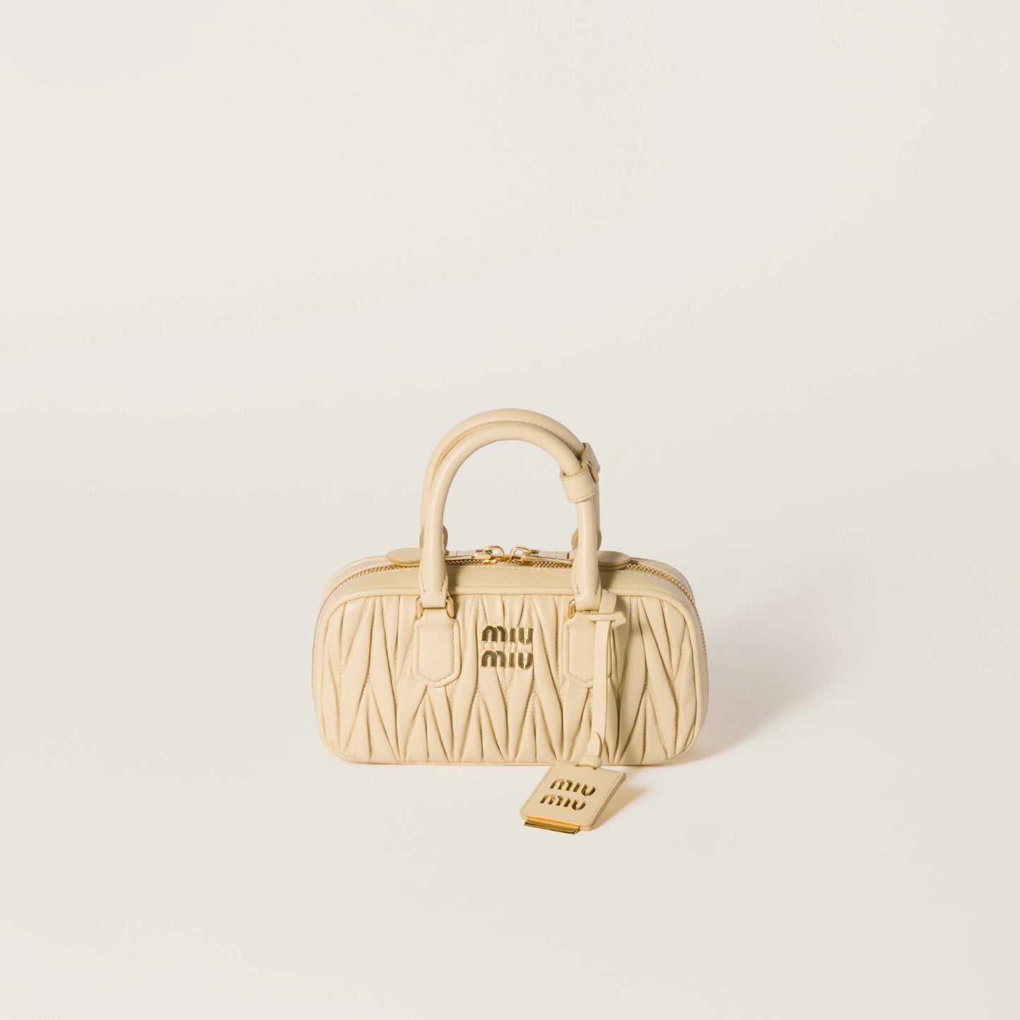 【日本入手困難】Arcadie matelasse nappa leather mini-bag Black Arcadie Matelassé Nappa Leather Mini-bag | Miu Miu